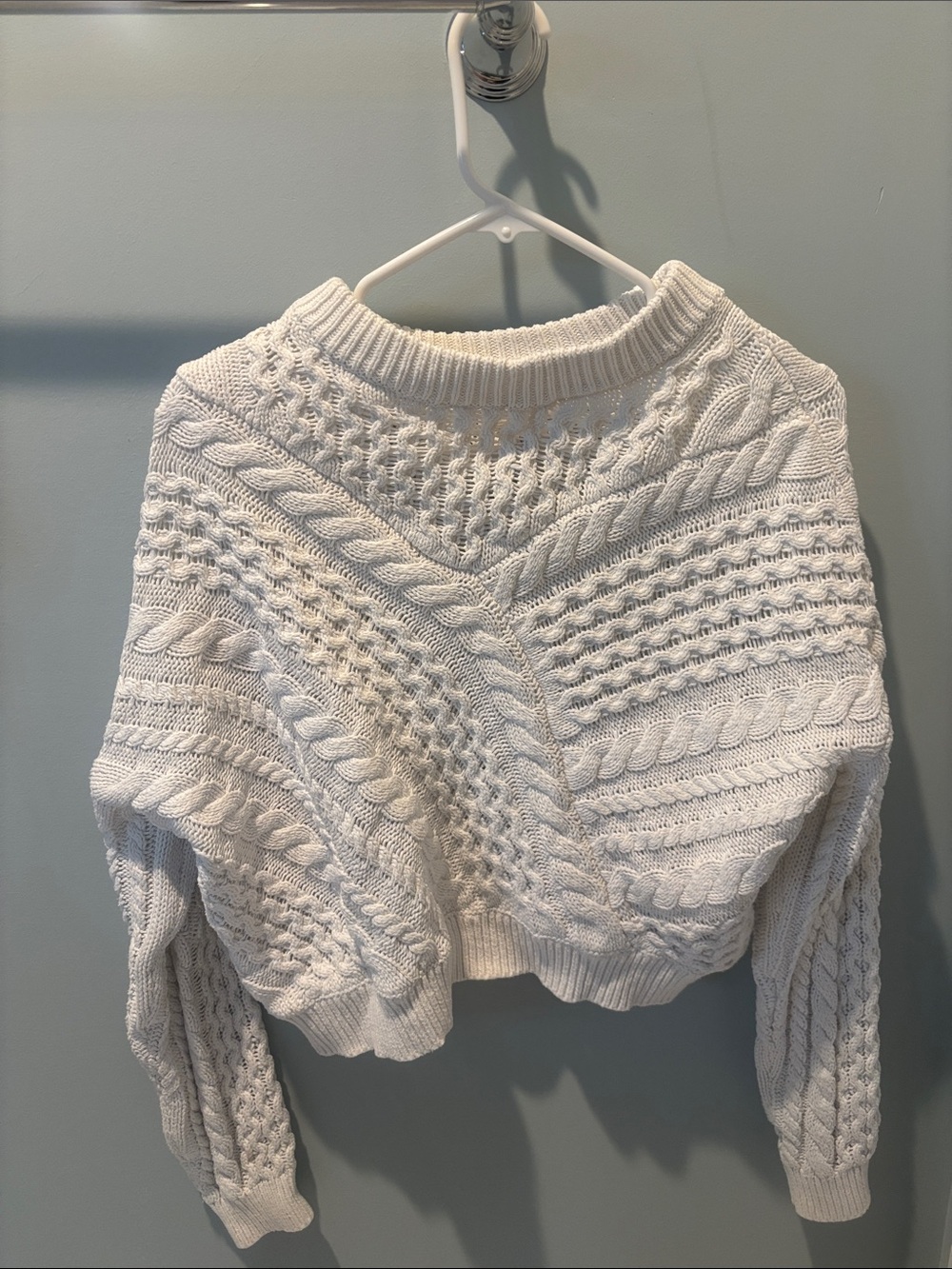Jessica Simpson Off-White Cable-Knit Cropped Crew Sweater
